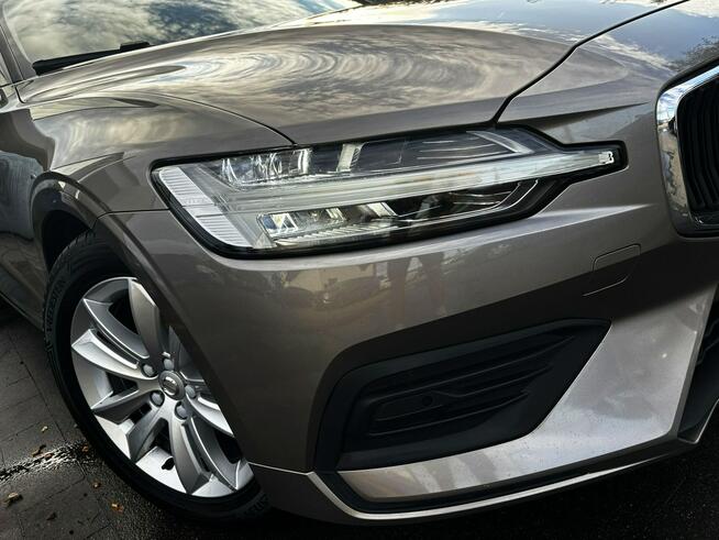 Volvo V60 Momentum 2.0D 150km SKÓRA full led NAVI kamera 2021 FV23%