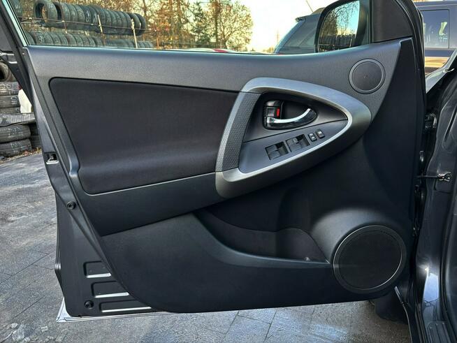 Rav-4 2.0 Premium 158km hak CLIMATRONIC serwis BEZYWPADEK 2009