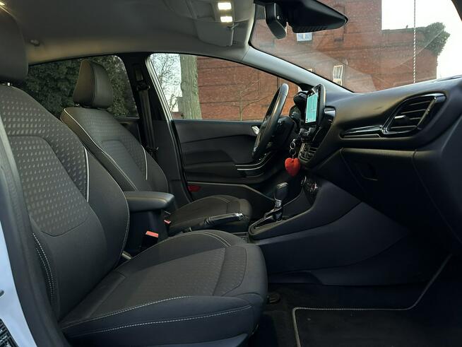 Ford Fiesta MK8 2018r Benzyna 100KM Automat Navi Led Kamera PDC Zarejestrowany