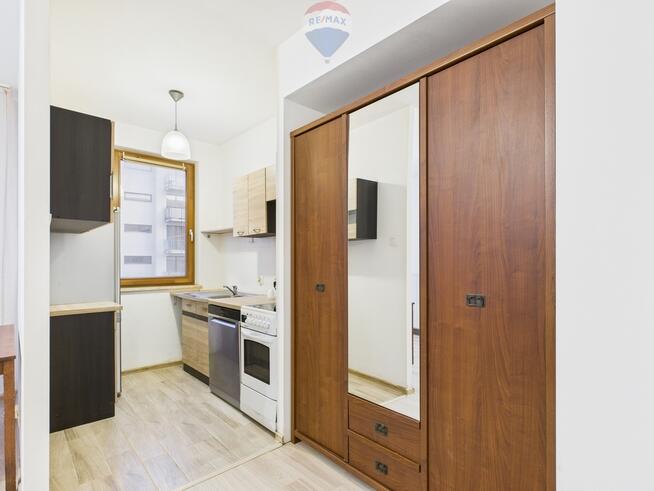 Kawalerka z balkonem i miejscem parkingowym