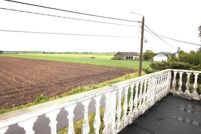 Dom z osobnym mieszkaniem i 3 budynkami gospod.