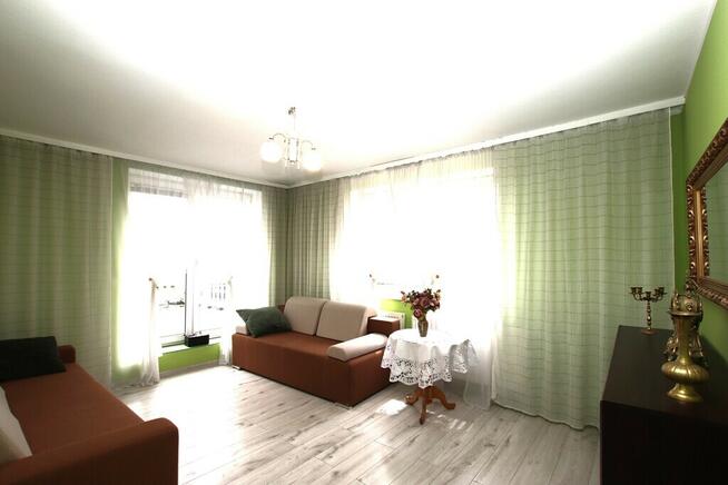 Dom z osobnym mieszkaniem i 3 budynkami gospod.