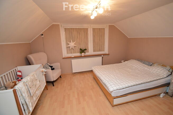 Przytulny dom w mieście.