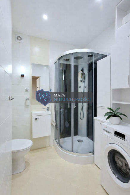 Dwa pokoje, pierwsze piętro, po remoncie, Centrum