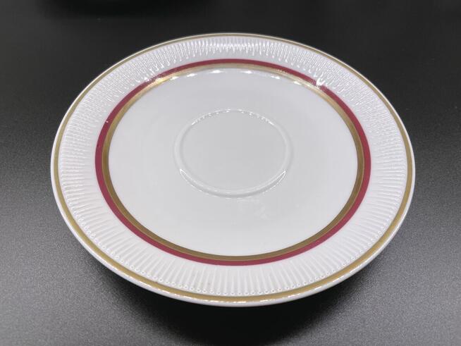 Włocławek Bulionówki 12 szt + spodki 9 szt Porcelana