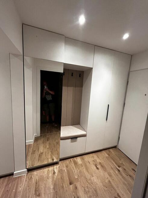 Stolarz z Dojazdem – Montaż i Produkcja Mebli!