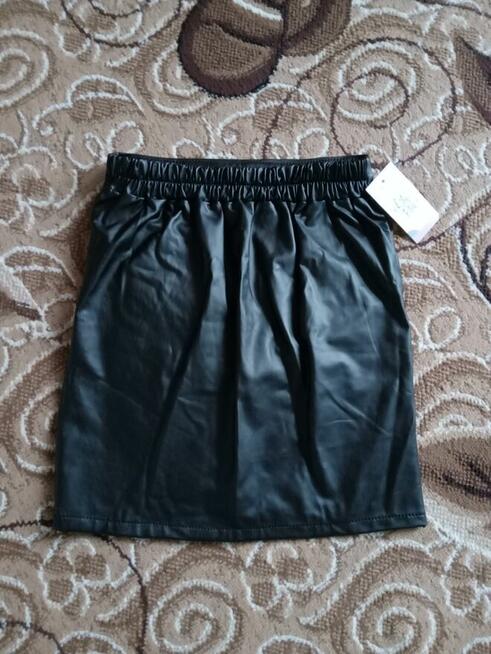 Czarna Nowa spódnica
