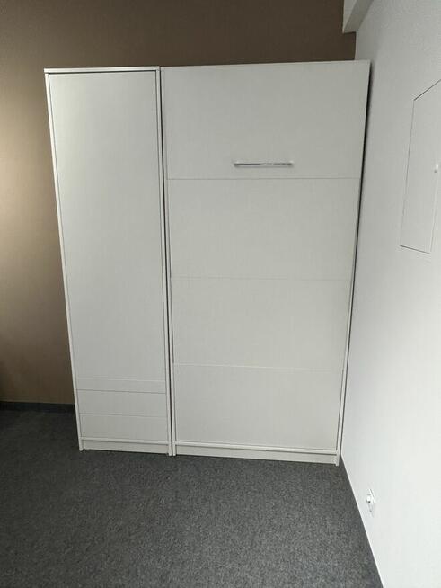 Zestaw: półkotapczan+szafa+materac