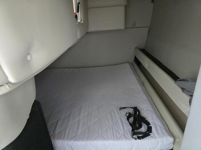 Jacht motorowy Bayliner kabinowy 8 osobowy