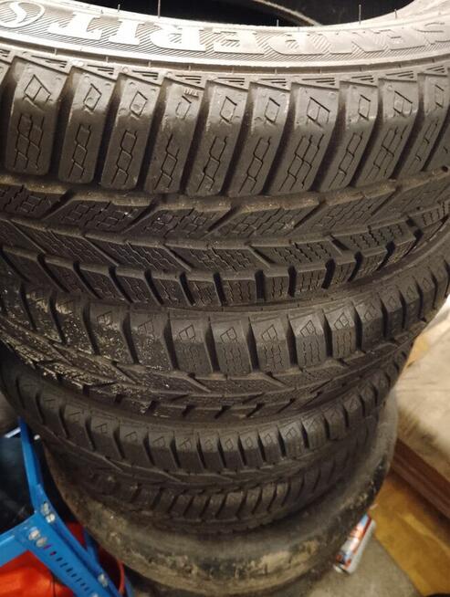 Opony zimowe semerit 165*65*R15. 81T