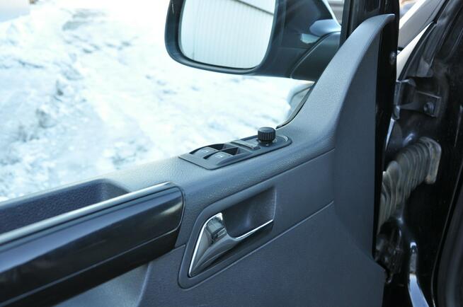 Volkswagen Caravelle 2.0TDI 140KM 9-os. Comfortline Kamera Hak Pełny serwis Super Stan