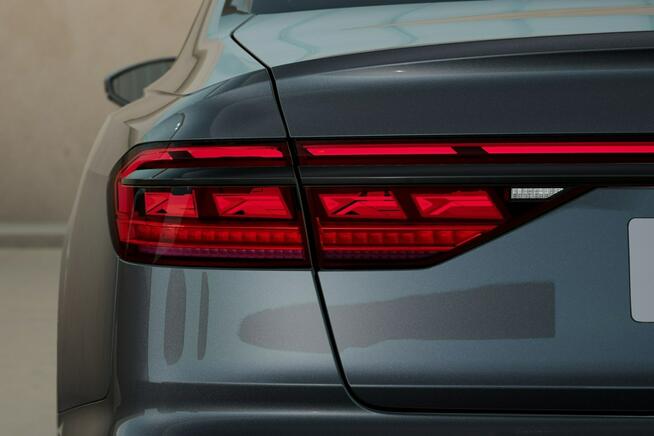 Audi A8 SLine_OśSkrętna_Masaże_Wentylacja_HeadUp_B&O_Webasto_Noktowizja_Dociąg