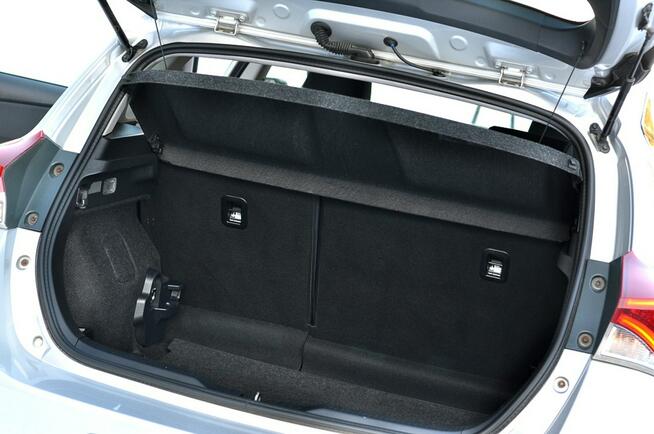 Toyota Auris _1.8 136KM_HYBRID_Led_Kamera_Navi_Climatronic_Serwis_