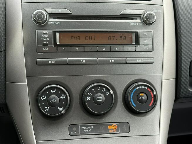 Toyota Auris 1,4D4D 90KM Premium/Klimatyzacja/Parktronic/Serwis