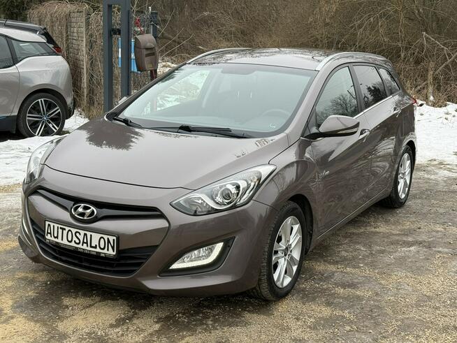 Hyundai i30 1.6*110PS*Klimatronik*NAVI*PDC*Led*Alu*Bluetooth*Tempomat*Serwis*Aso*