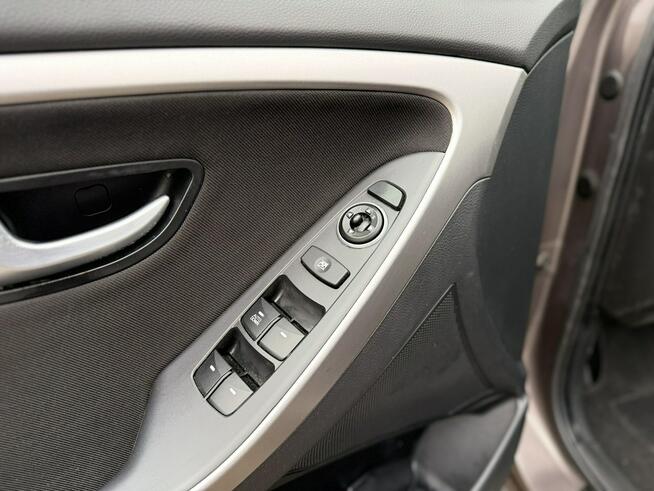 Hyundai i30 1.6*110PS*Klimatronik*NAVI*PDC*Led*Alu*Bluetooth*Tempomat*Serwis*Aso*