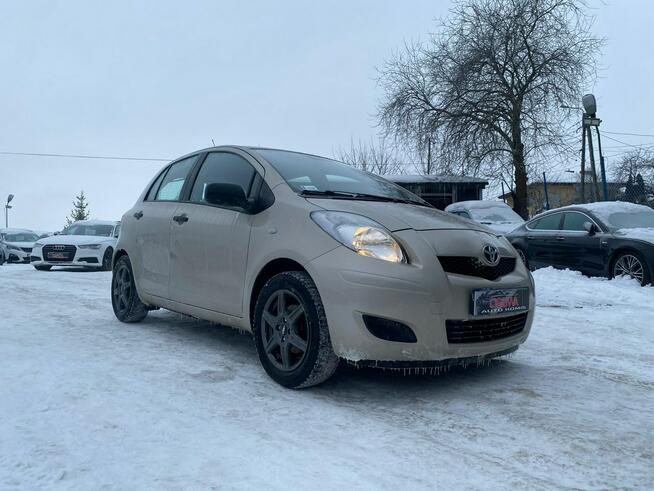 Toyota Yaris 1.0vvti 68KM klima tylko 90 tys km bez w kładu stan idealny 2x koła
