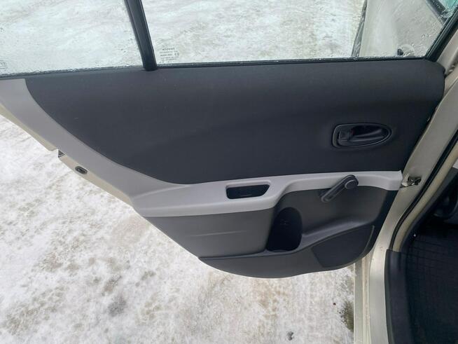 Toyota Yaris 1.0vvti 68KM klima tylko 90 tys km bez w kładu stan idealny 2x koła