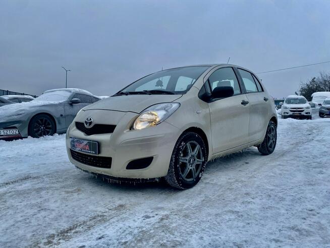 Toyota Yaris 1.0vvti 68KM klima tylko 90 tys km bez w kładu stan idealny 2x koła