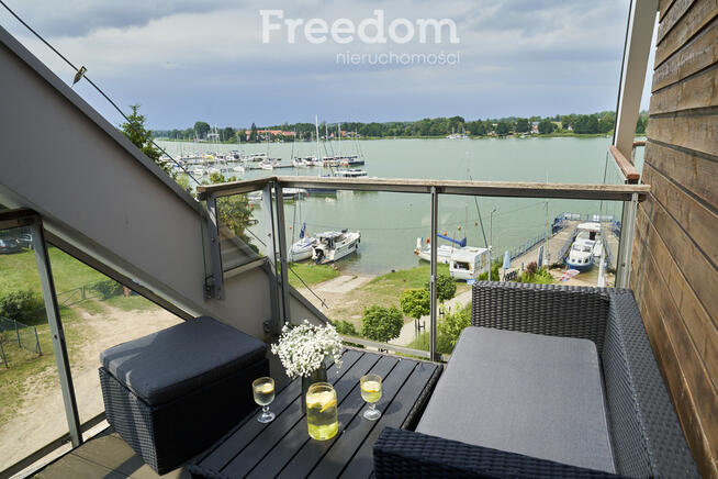 Apartament w Rydzewie z własną mariną