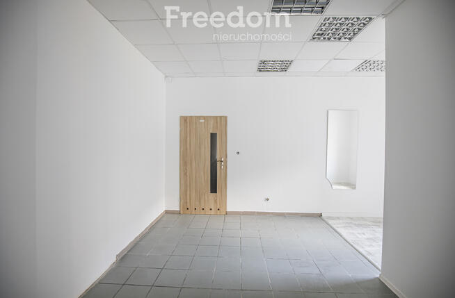 Przestronny lokal użytkowy z rampą przeładunkową