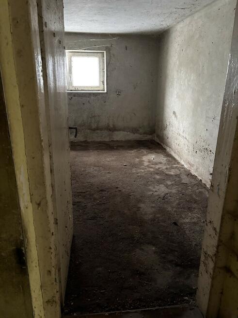 Dom w Woli Dębińskiej z działkami 2,5 hekrara