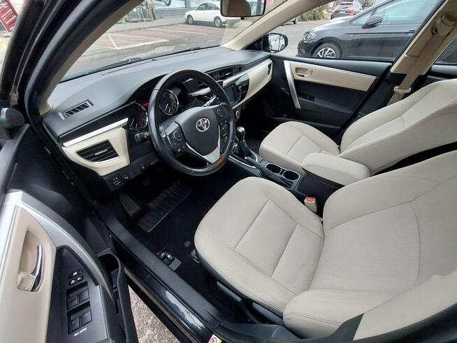 Toyota Corolla 1,6 benzyna 138 tys km Sedan Salon Polska