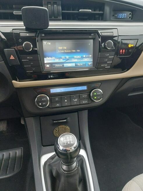 Toyota Corolla 1,6 benzyna 138 tys km Sedan Salon Polska