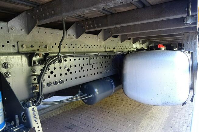 Mercedes Antos 1830 Euro 6 kontener 21p winda tylko 436 ts.km udokumen