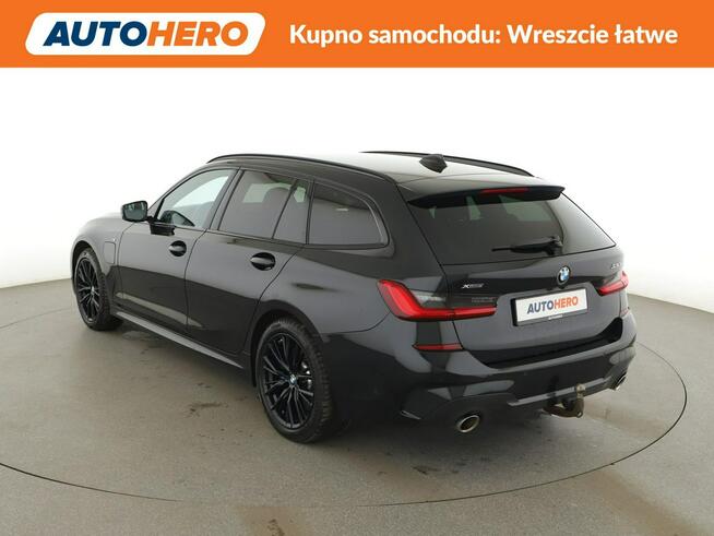 Fv23 330e xDrive MSport Navi Tempomat Grzane Sportsitze HUD Kamera LED