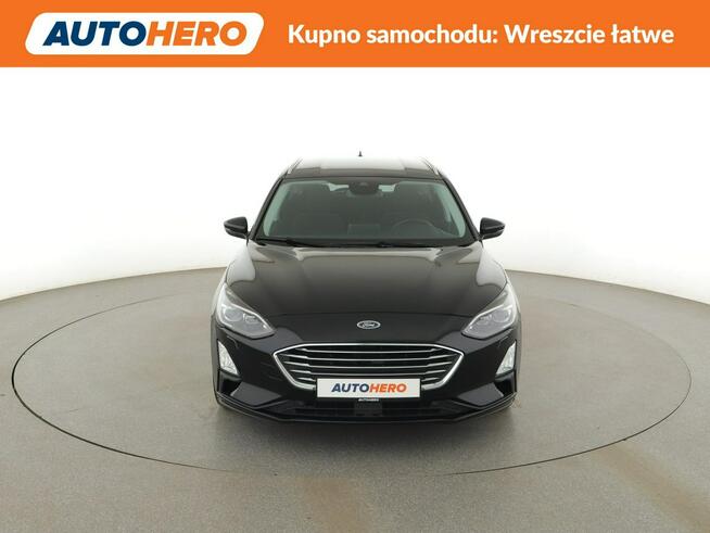 Ford Focus automat full LED navi klima auto grzane fotele czujniki patkowania