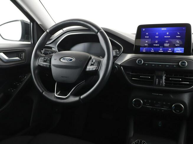 Ford Focus automat full LED navi klima auto grzane fotele czujniki patkowania