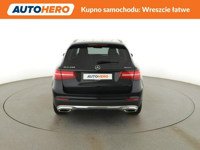 Mercedes GLC 250 4x4 automat skóra full LED navi kima auto el. fotele