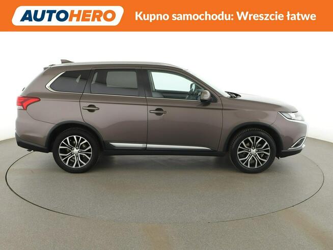 Mitsubishi Outlander 7os. Automat Navi Kamera cofania Klimatyzacja Podgrzewane fotele Bluet