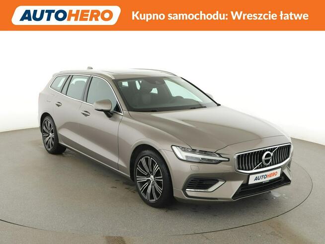 Volvo V60 Inscription Expression PHEV AWD T6 panorama navi kamera grzane fotele
