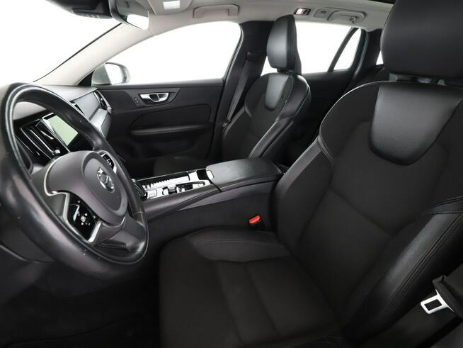 Volvo V60 Inscription Expression PHEV AWD T6 panorama navi kamera grzane fotele