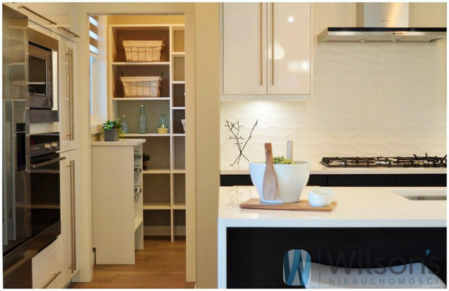 Dom Marki, Pomarańczowa