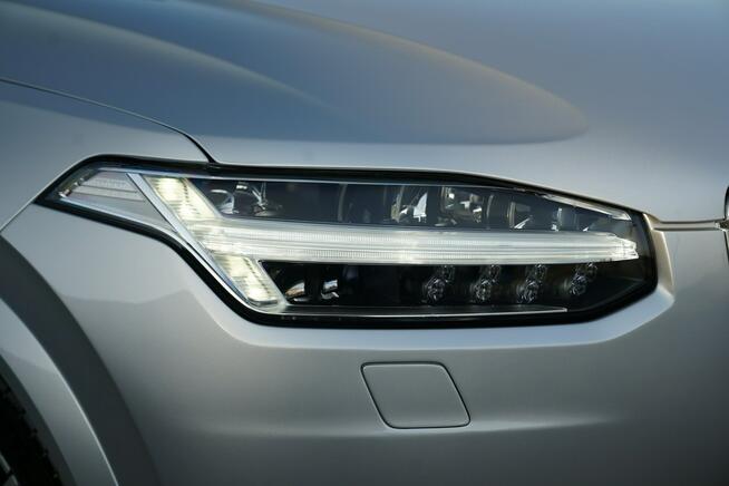 Volvo XC 90 TOTALNY MAX panorama FUL LED hak el.alarm KAMERY 360 pneumat BOWERS