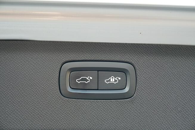 Volvo XC 90 TOTALNY MAX panorama FUL LED hak el.alarm KAMERY 360 pneumat BOWERS