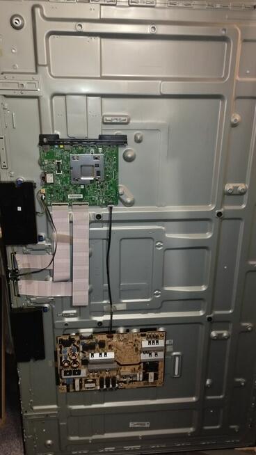 Sprzedam telewizor Samsung 65cali UE75NU7102K na części