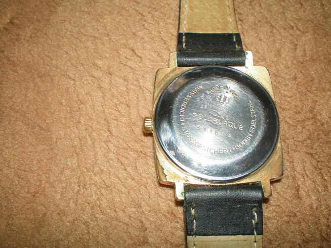 Sprzedam zegarek męski Glashutte w złotym kolorze. Używany.