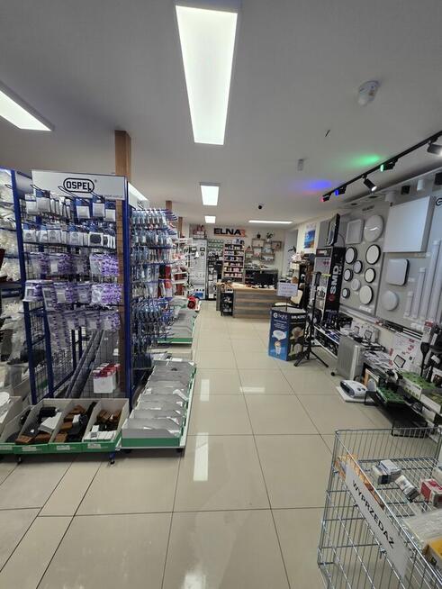 Budynek usługowo-handlowy 115 m² w centrum Wojsławic