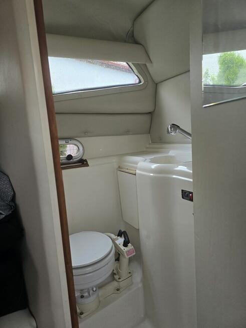 Jacht motorowy Bayliner kabinowy 8 osobowy