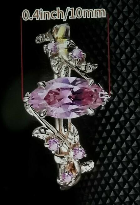 Komplet biżuterii pierścionek i kolczyki