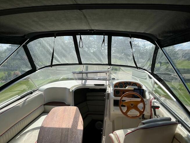 Jacht motorowy Bayliner kabinowy 8 osobowy