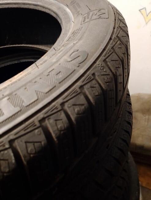 Opony zimowe semerit 165*65*R15. 81T