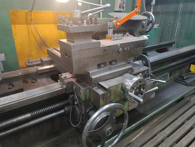 Tokarka SARO SPA8-2000 z uchwytem tokarskim 500 3-szczękowym