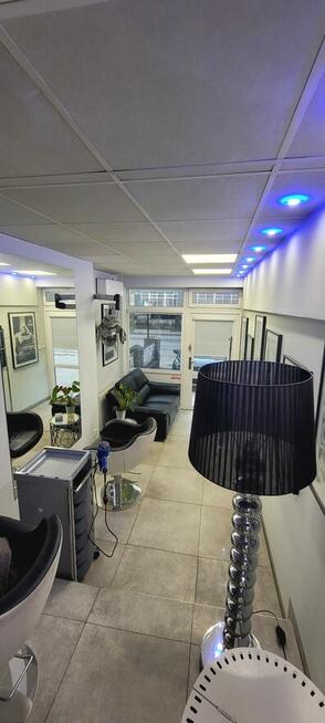 Lokal użytkowy 32mkw parter 245tys parking Sprzedam