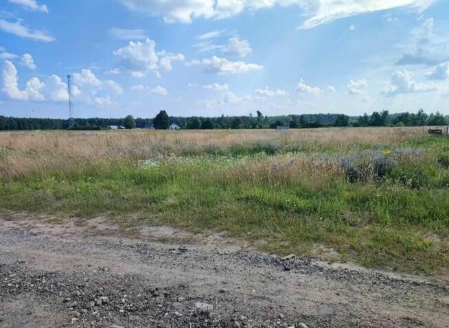Działka przy lesie – 1281 m2 – prąd, woda, osiedle – idealna
