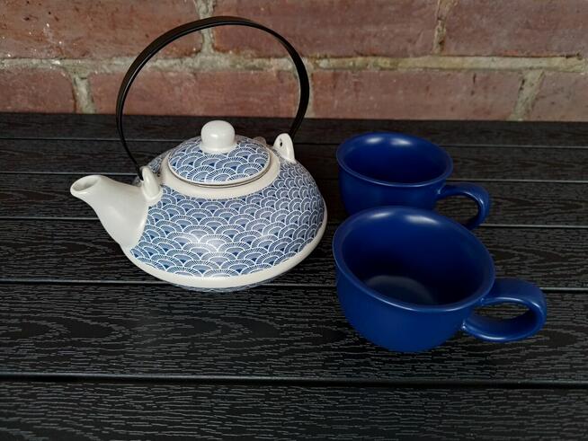 Zestaw do parzenia herbaty/kawy: imbryk + dwie filiżanki